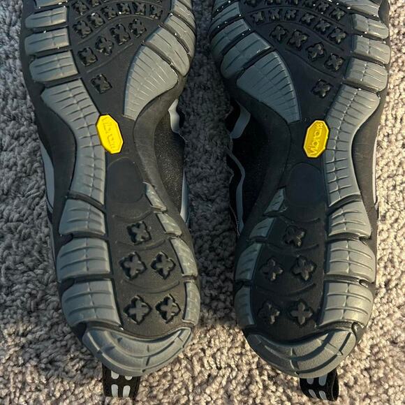 Mens black and yellow vibram - Picture 8 of 8